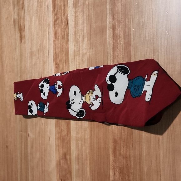 Tie - Picture 1 of 2